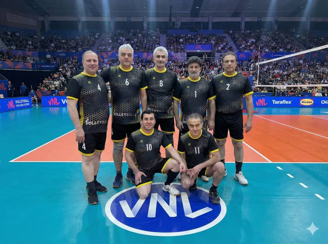 گزارش تصویری از دیدارهای اول و دوم تیم‌های والیبال در ششمین دوره مسابقات والیبال دانش‌آموختگان نیکان